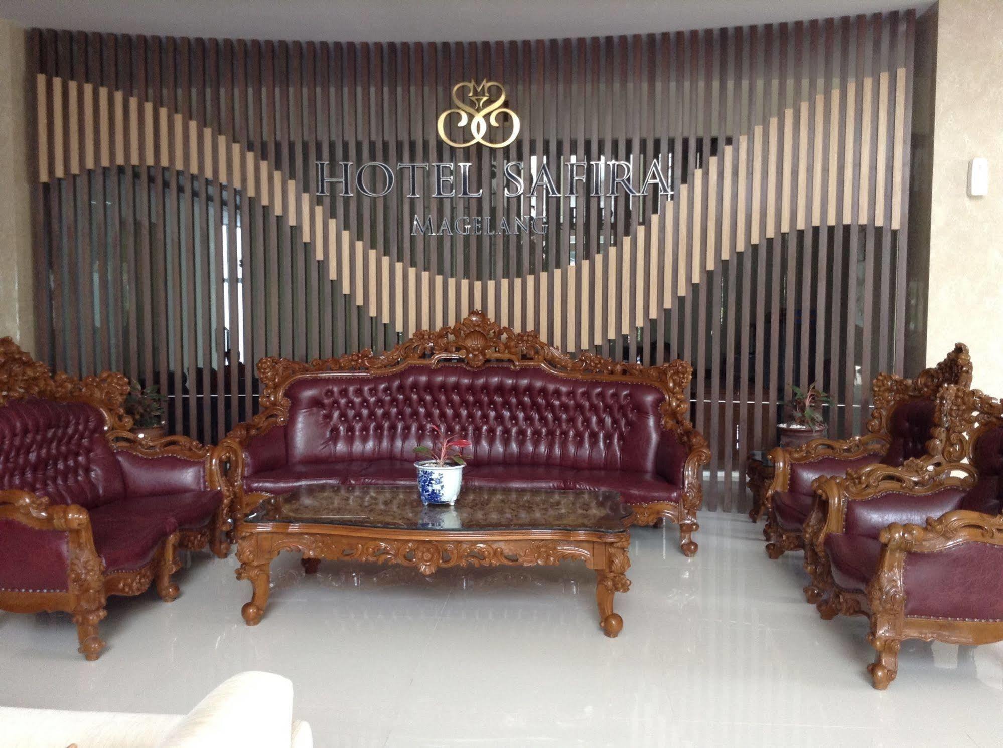 Hotel Safira Magelang Extérieur photo